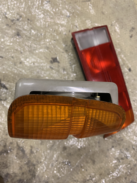 genuine BMW M3 E30 tail lights before facelift S14